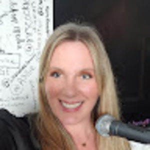 Meet your Posher, Cassandra